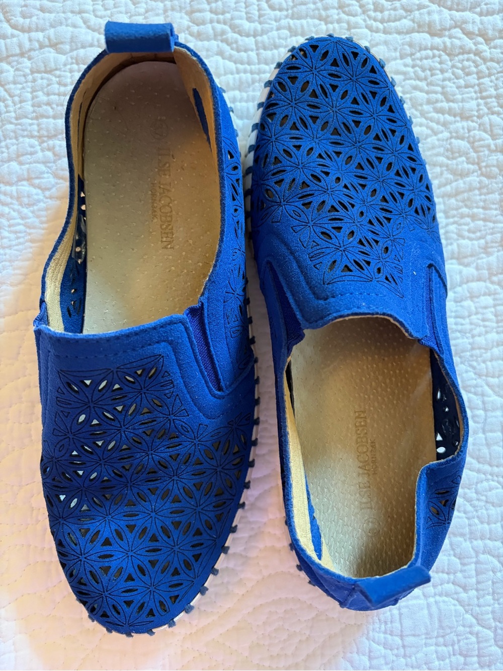 Ilse Jacobsen Blue Laser-Cut Slip-On Flats